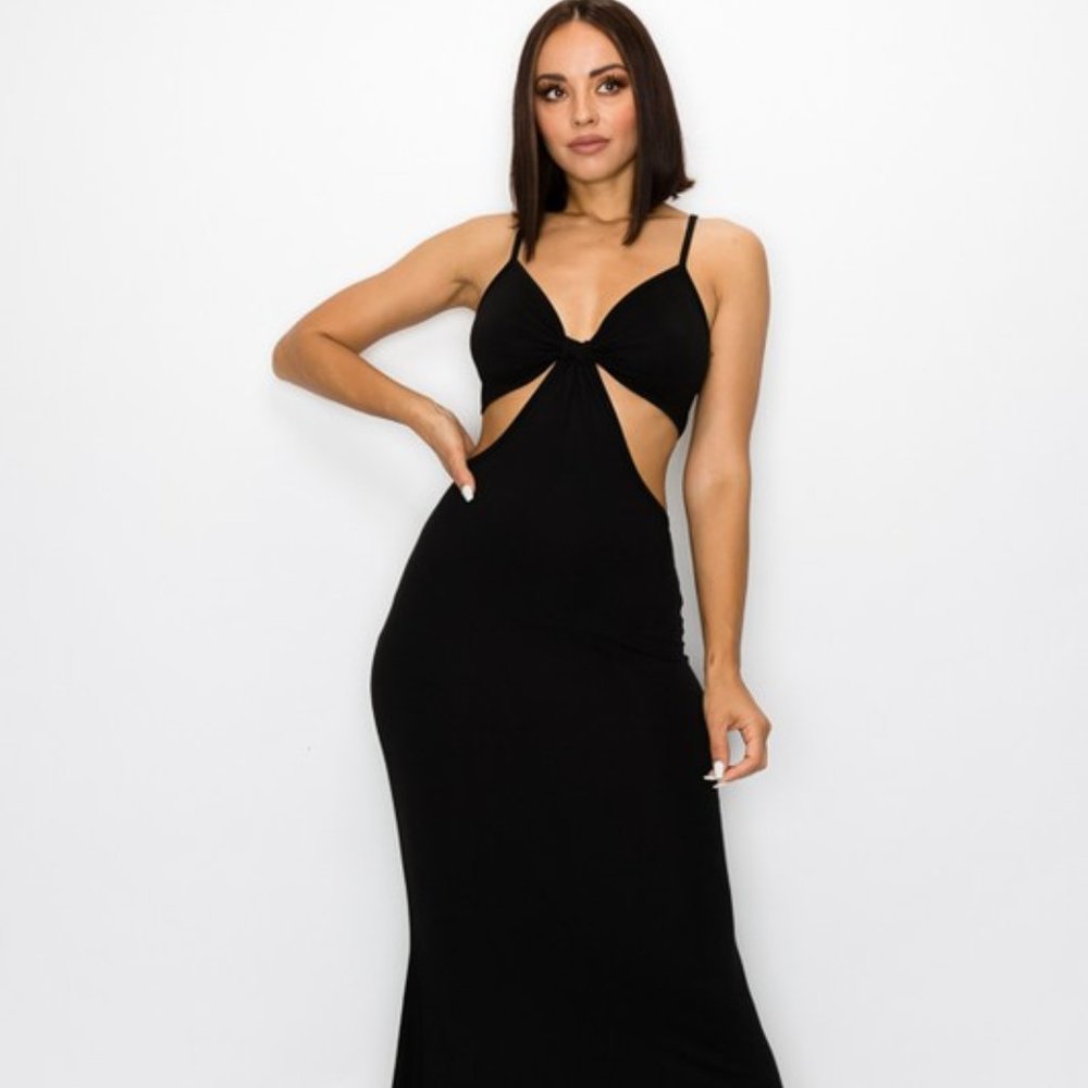 Simply Elegant Women's Black V-Neck Cutout Maxi Dress